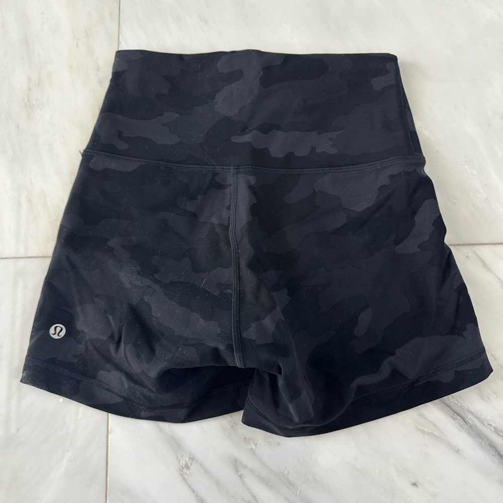 Lululemon wunder under 4 inch shorts